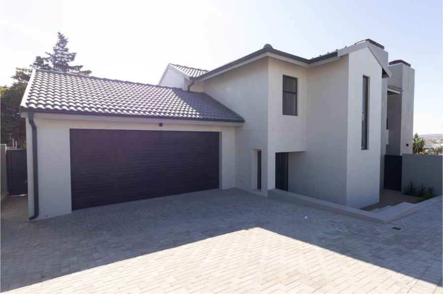 3 Bedroom Property for Sale in Country Club Western Cape